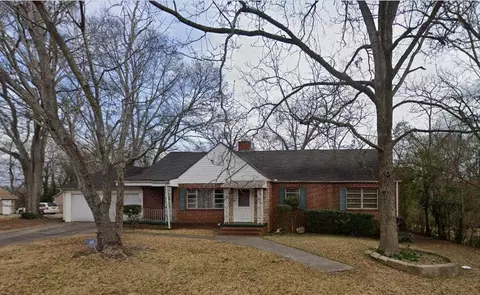 438 N 4th St, Griffin, GA 30223