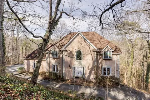 5105 Jett Forest Trl NW, Atlanta, GA 30327