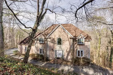 5105 Jett Forest Trl NW, Atlanta, GA 30327