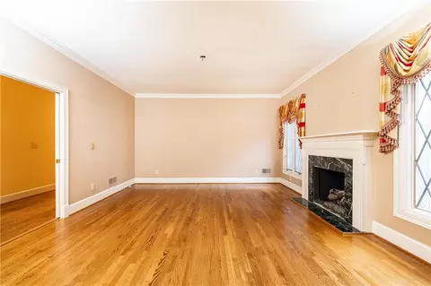 Living - 4457 Ridgegate Dr, Peachtree Corners, GA 30097 photo 7 of 13