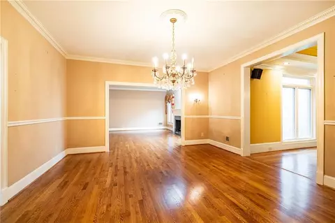 Living - 4457 Ridgegate Dr, Peachtree Corners, GA 30097 photo 6 of 13
