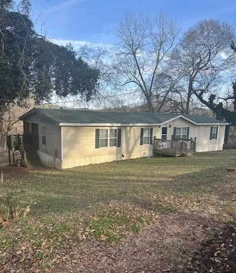 304 Hill St, Commerce, GA 30529