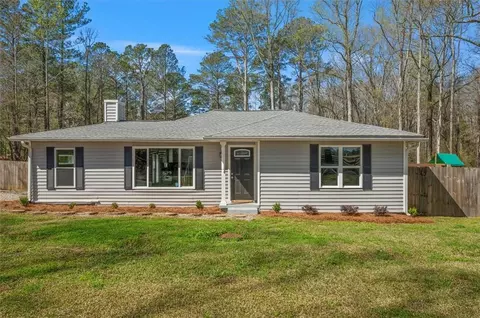 100 Fairview Rd, Brooks, GA 30205