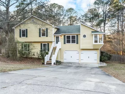 611 Amberwood Pl, Euharlee, GA 30145
