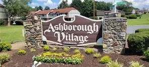 1818 Ashborough Cir #E, Marietta, GA 30067