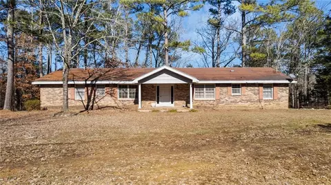 6902 Blacks Bluff Rd SW, Cave Spring, GA 30124