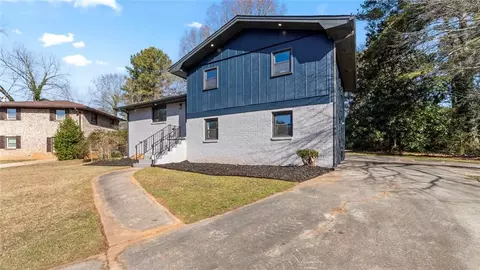 4088 Vale Ct, Decatur, GA 30035
