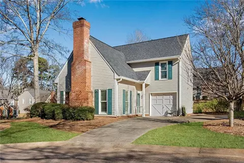 401 Roswell Green Ln, Roswell, GA 30075