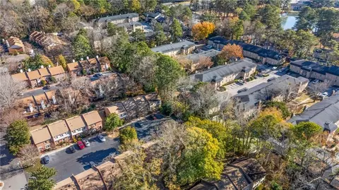 3403 Ashwood Ln, Chamblee, GA 30341 photo 25