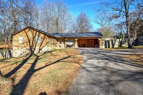 101 Ivy Ln SE, Cartersville, GA 30121