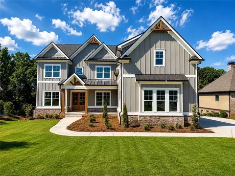 1937 Duncans Mill Ln, Jefferson, GA 30549
