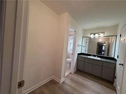 Entry Way - 3056 Mill Falls Ct, Duluth, GA 30097 photo 2 of 3