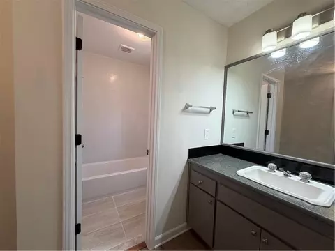 Bath - 3056 Mill Falls Ct, Duluth, GA 30097 photo 2 of 3