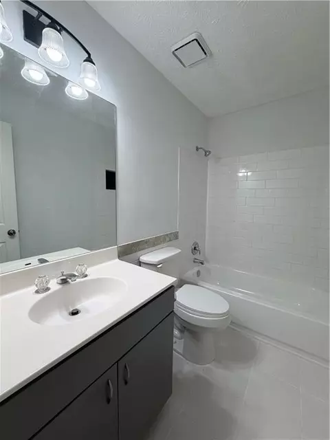Bath - 3056 Mill Falls Ct, Duluth, GA 30097 photo 1 of 3