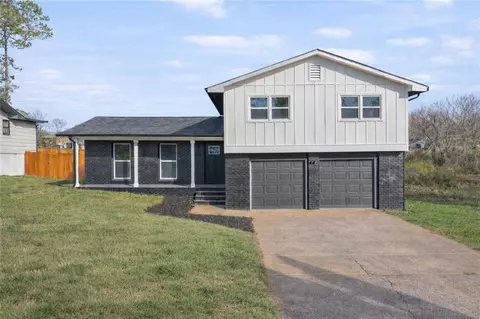 5240 Omalley Ln, Stone Mountain, GA 30088