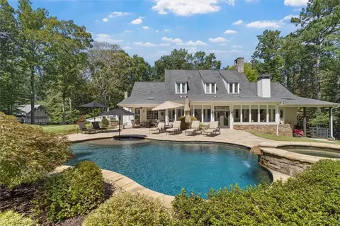 110 Manor Ridge Dr, Woodstock, GA 30188