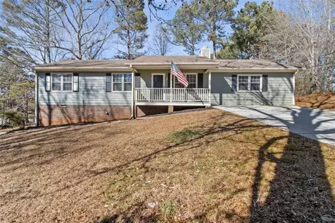 406 Farm St, Loganville, GA 30052