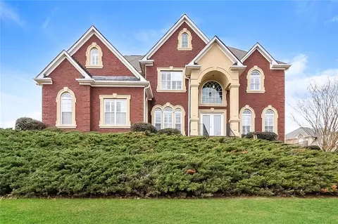 316 Thistlewood Run, Mcdonough, GA 30252