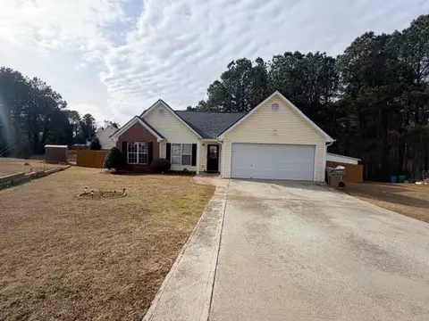 947 Wayne Dr, Snellville, GA 30078