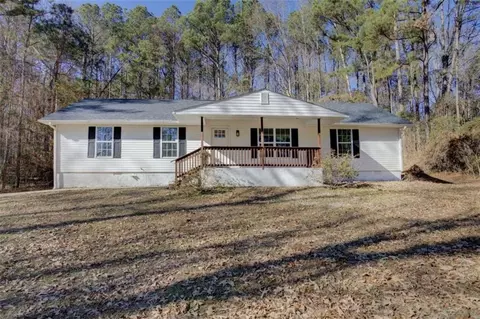 390 Rocky Point Rd, Covington, GA 30014