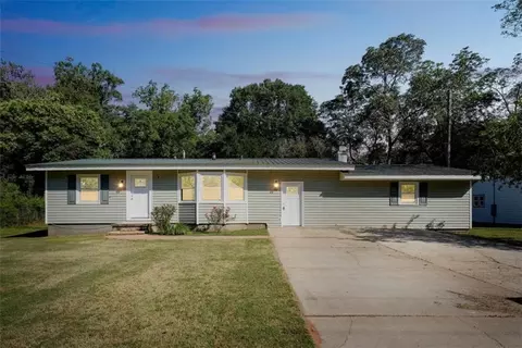 309 Lagrange St, Grantville, GA 30220