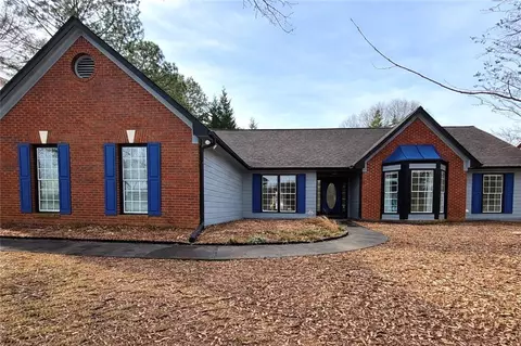 1500 Smoke Hill Dr, Hoschton, GA 30548