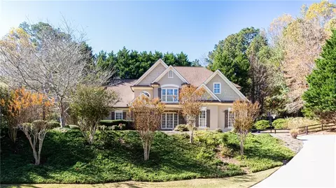4010 Rockingham Dr, Roswell, GA 30075