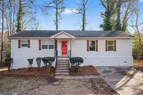 615 Mincey Ct, Stone Mountain, GA 30087