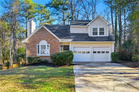 10565 Summer Creek Dr, Alpharetta, GA 30022