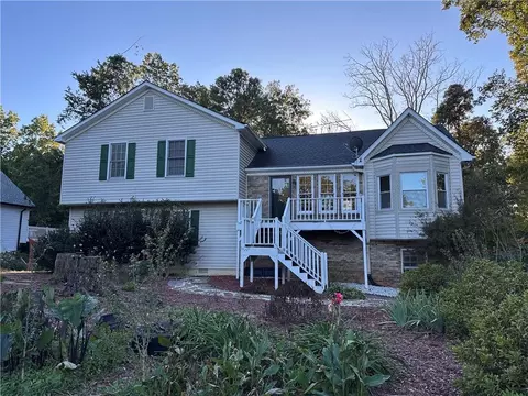 6055 Golden Lndg, Canton, GA 30114