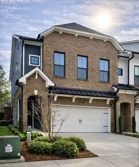 250 Walker Ave, Roswell, GA 30076