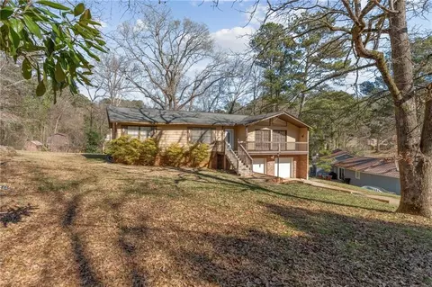 6140 Michelle Ln, Douglasville, GA 30135