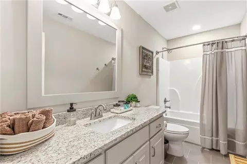 Bath - 40 E Second St, Newnan, GA 30263 photo 3 of 3