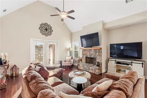 Living - 40 E Second St, Newnan, GA 30263 photo 1 of 2