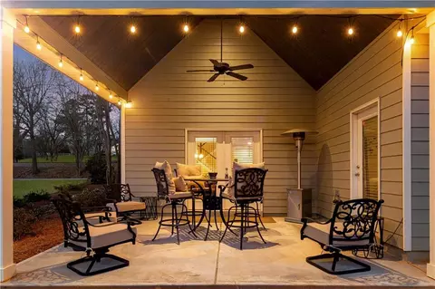Exterior - 40 E Second St, Newnan, GA 30263 photo 6 of 16