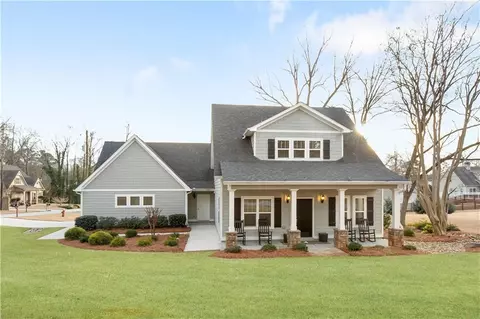 40 E Second St, Newnan, GA 30263