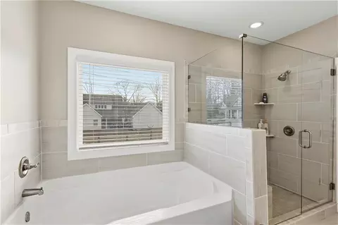Bath - 40 E Second St, Newnan, GA 30263 photo 2 of 3