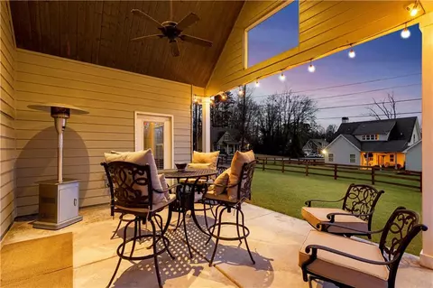 Exterior - 40 E Second St, Newnan, GA 30263 photo 7 of 16