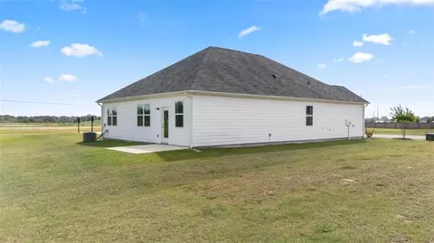 Exterior - 207 Cattle Dr, Perry, GA 31069 photo 6 of 8