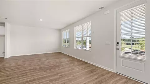 Living - 918 Stow Ln, Lafayette, CA 94549 photo 2 of 5