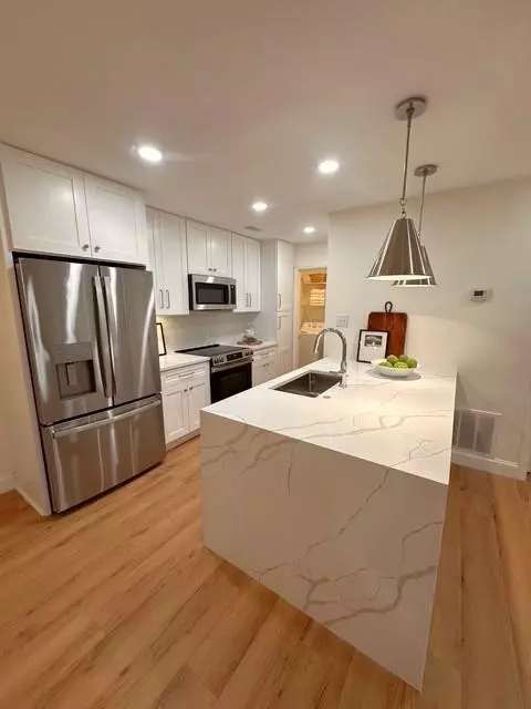 514 Tuxworth Cir, Decatur, GA 30033