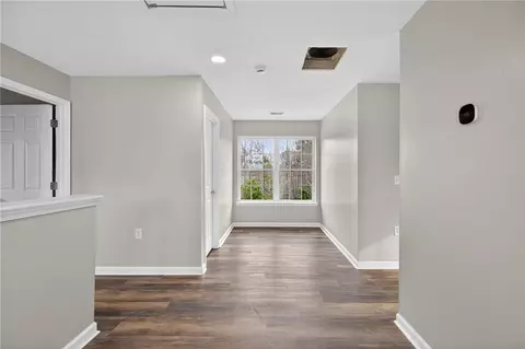 Entry Way - 179 Kelley Loop, Buchanan, GA 30113 photo 6 of 6