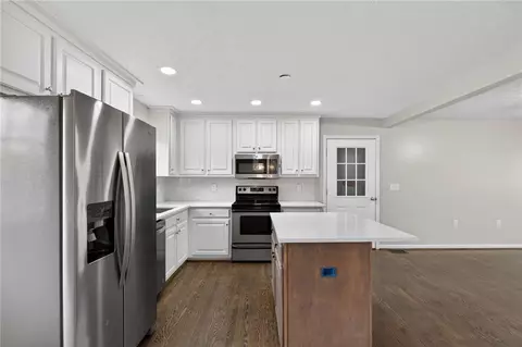 Kitchen - 179 Kelley Loop, Buchanan, GA 30113 photo 1 of 4
