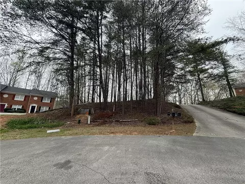 4052 Hidden Hollow Ter, Gainesville, GA 30506