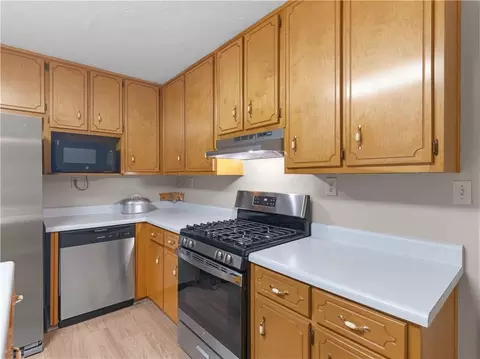 Kitchen - 12012 Turner Rd, Hampton, GA 30228 photo 2 of 5