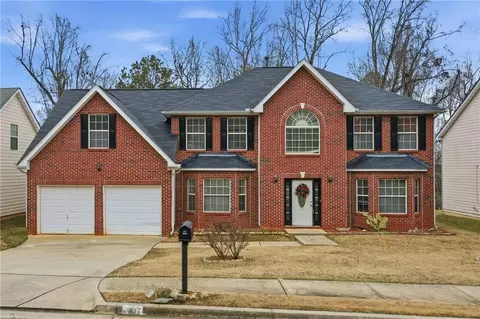 645 Wildboar Ct, Fairburn, GA 30213