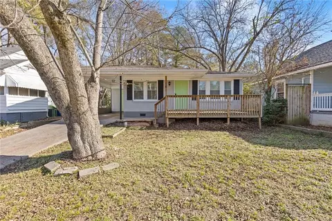 433 W Lake Ave NW, Atlanta, GA 30318