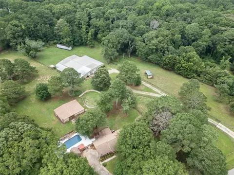 95 Dixie Trl, Covington, GA 30014