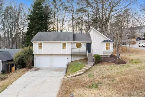 5680 Princeton Oaks Dr, Sugar Hill, GA 30518