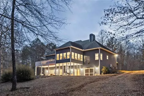 8399 E Carroll Rd, Whitesburg, GA 30185